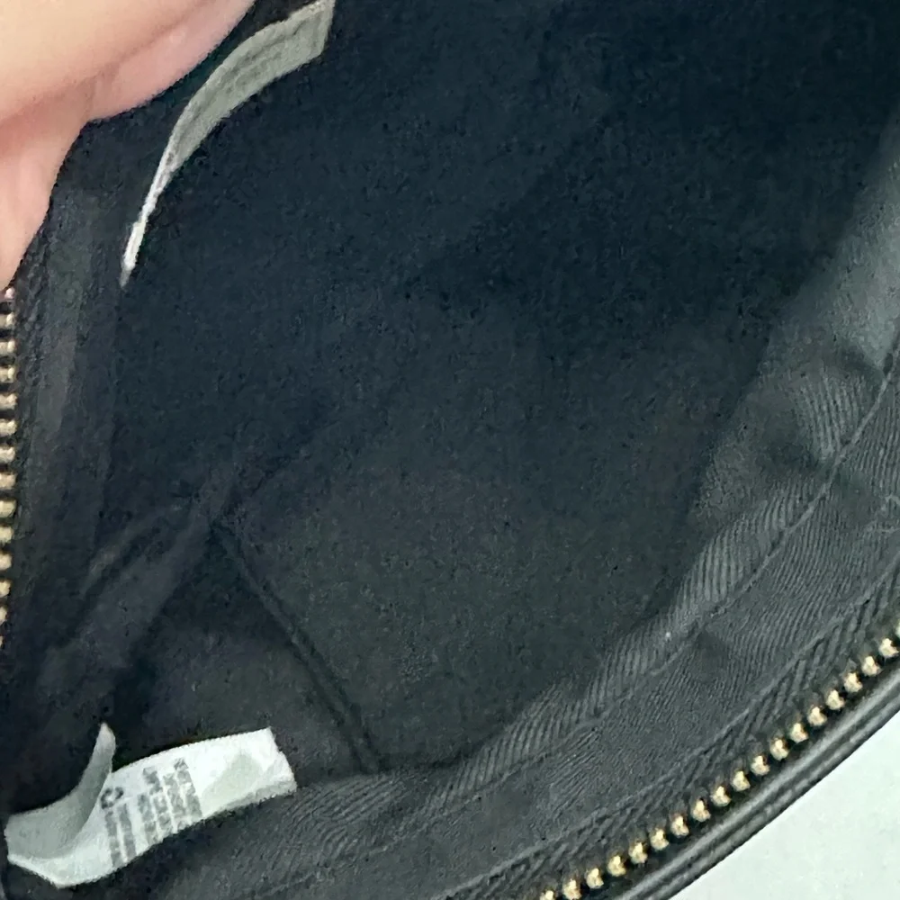 universal thread Sleek Black Leather like woven Crossbody Bag w/zipper
